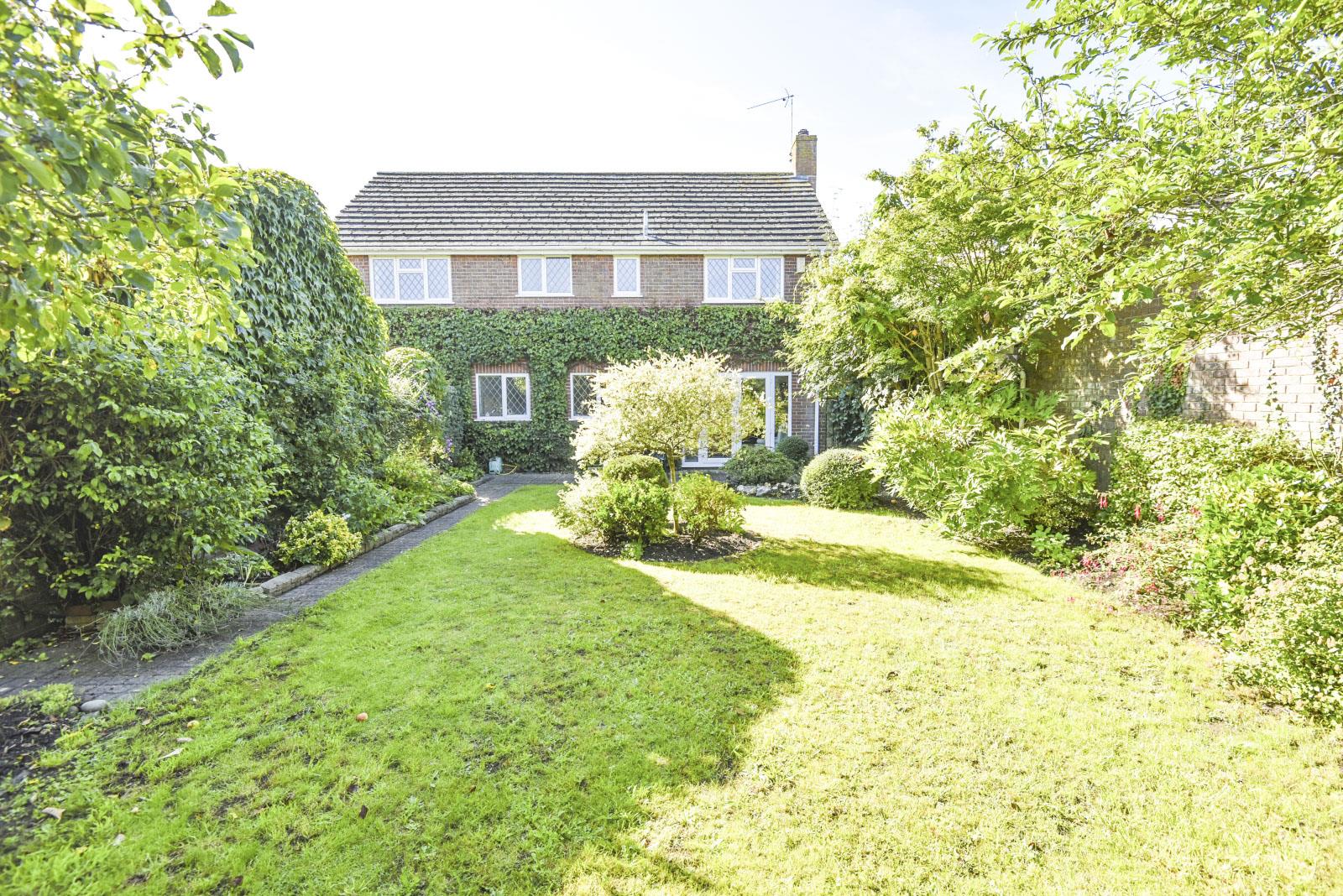 A REAR AND GARDEN NE